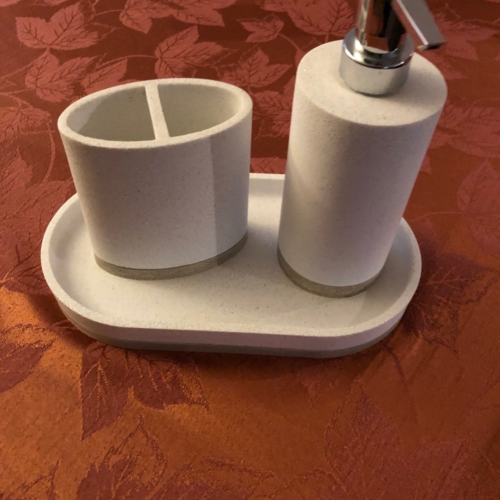 Bathroom set